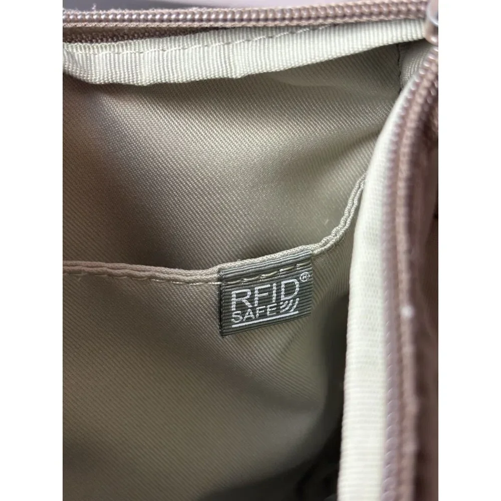 N/A pacsafe olive